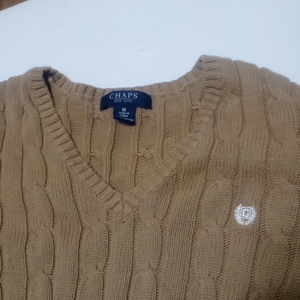 Chaps sweater size medium